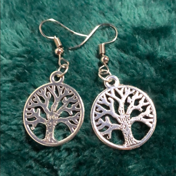 Jewelry - Awesome Tree Silver Earrings🤑